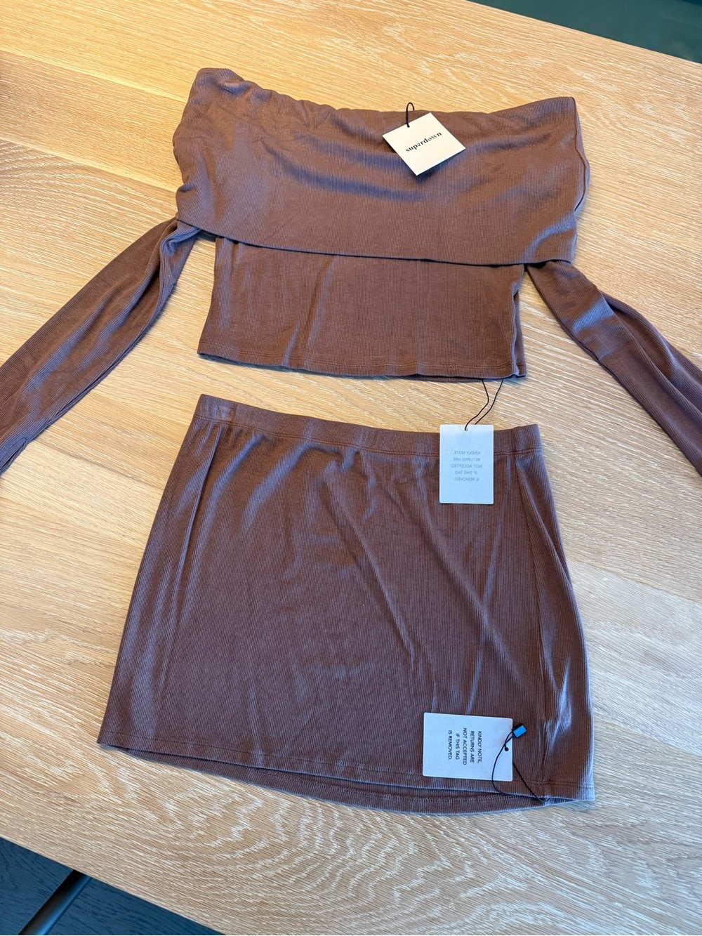 Super Down Off-Shoulder Brown Knit Mini skirt set Size Small